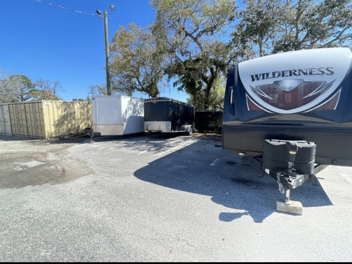 Outdoor vehicle parking